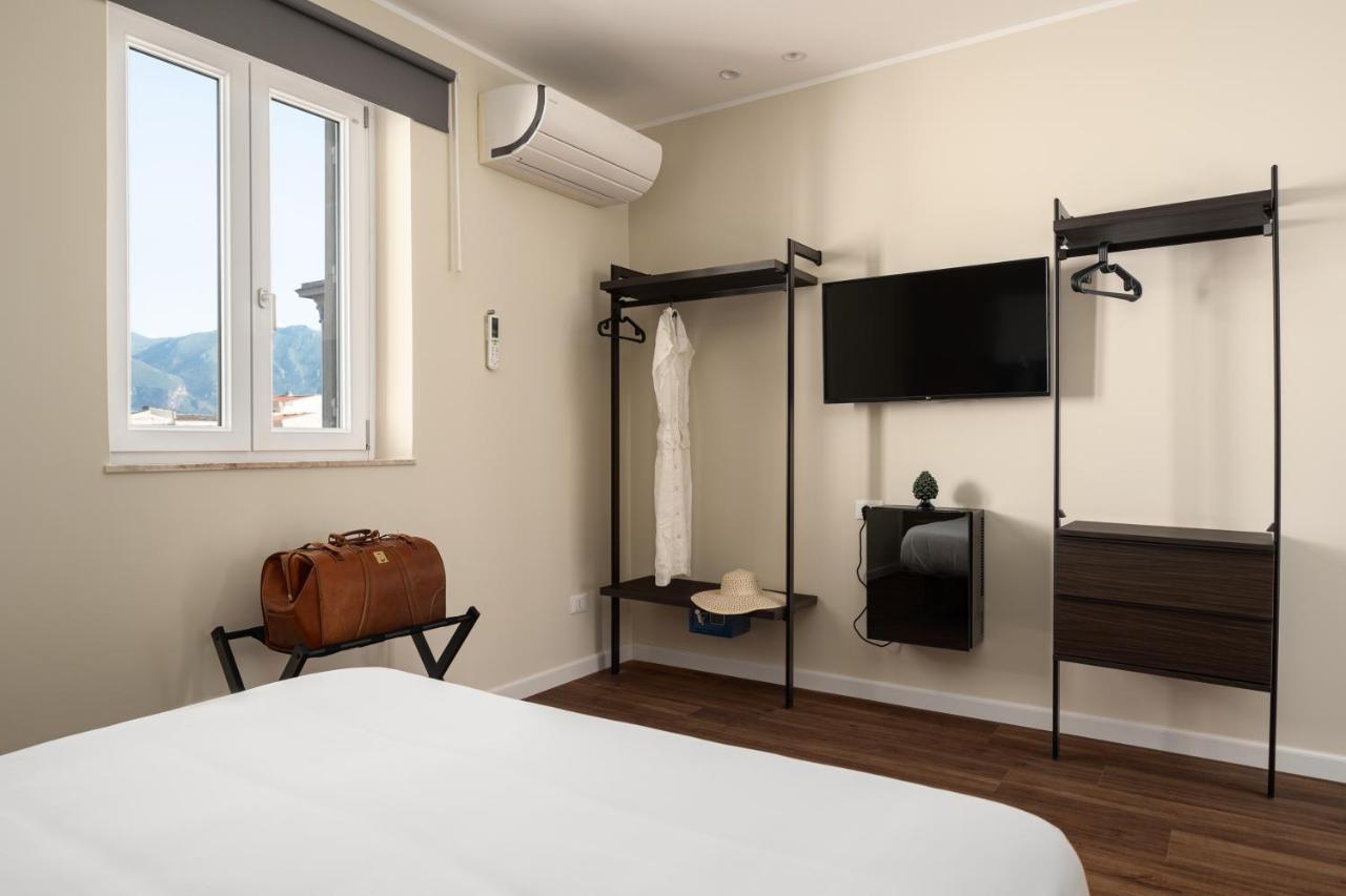 Attico 37 - Suite Con Terrazza Privata E Cucina Palermo Luaran gambar