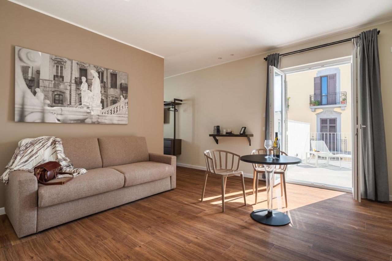 Attico 37 - Suite Con Terrazza Privata E Cucina Palermo Luaran gambar