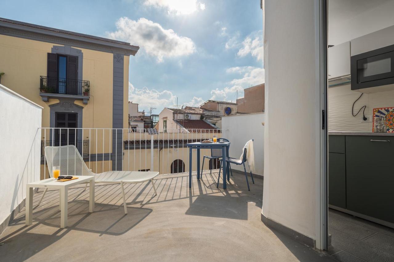 Attico 37 - Suite Con Terrazza Privata E Cucina Palermo Luaran gambar